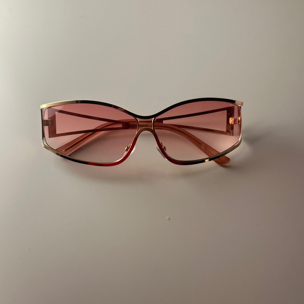 Chic Pink Sunglasses